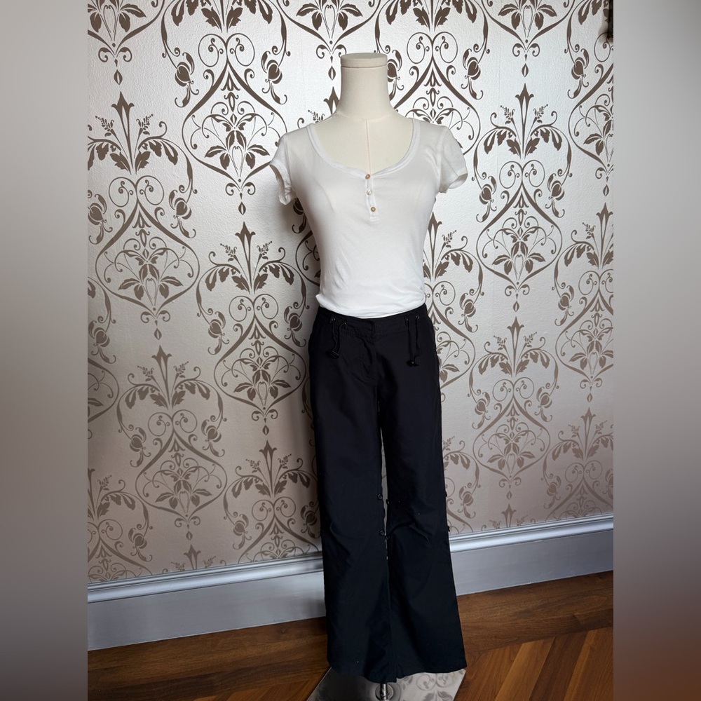 Nicole Miller Wide Leg Drawstring Cargo, 0 American Eagle White Henley Tee XXS